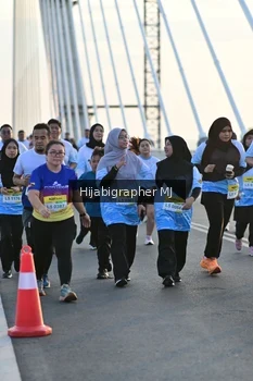 Runner Photo 2127800