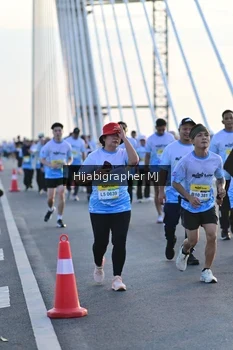 Runner Photo 2127885