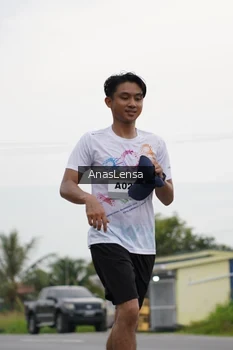 Runner Photo 2128019
