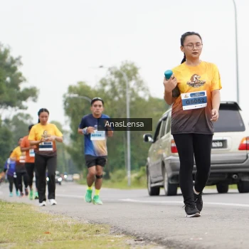 Runner Photo 2128155