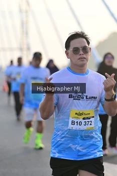 Runner Photo 2128349