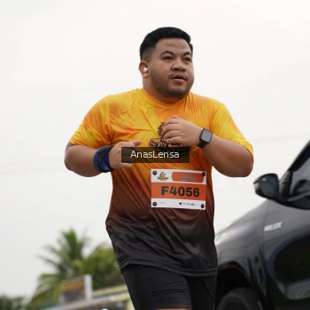 Runner Photo 2128582