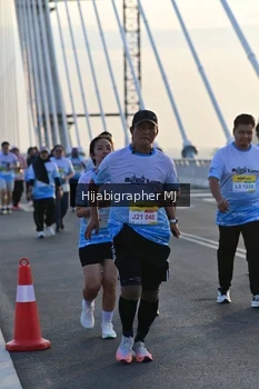 Runner Photo 2128720