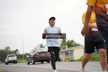 Runner Photo 2128980