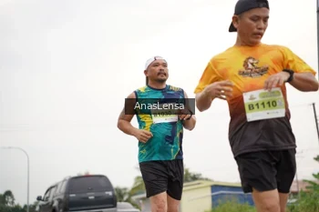 Runner Photo 2129056