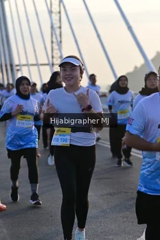 Runner Photo 2129328