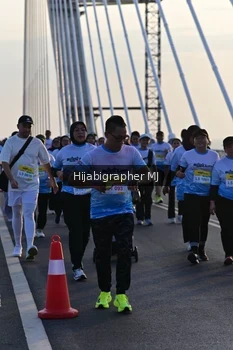 Runner Photo 2129380