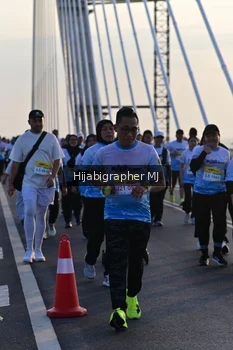 Runner Photo 2129387