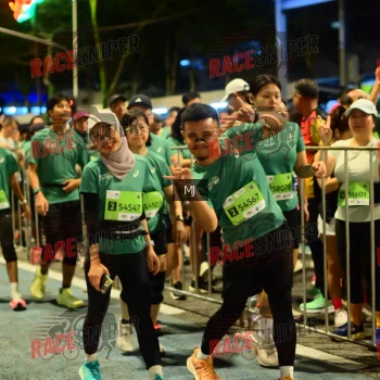 Runner Photo 213003