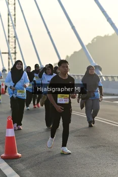 Runner Photo 2130038