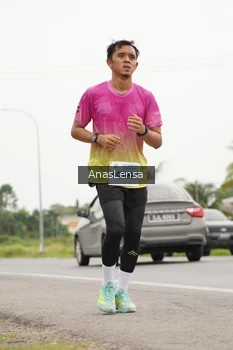 Runner Photo 2130534