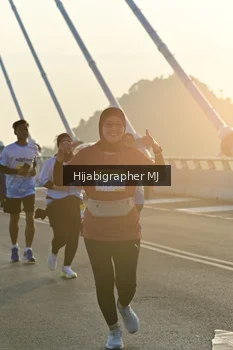 Runner Photo 2131216
