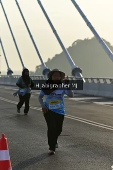 Runner Photo 2132005
