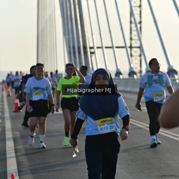Runner Photo 2132454
