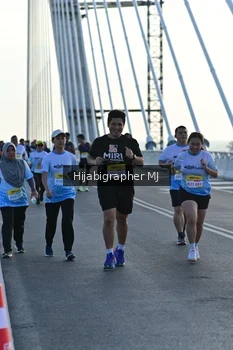 Runner Photo 2132834
