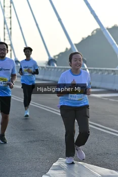 Runner Photo 2133016