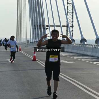 Runner Photo 2133885