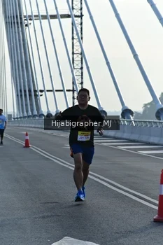 Runner Photo 2134118