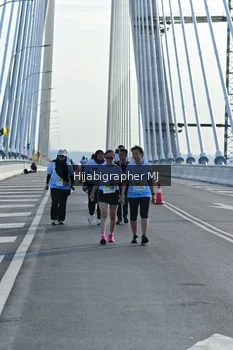 Runner Photo 2134195