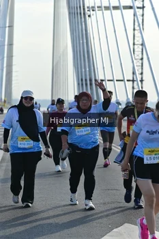 Runner Photo 2134201