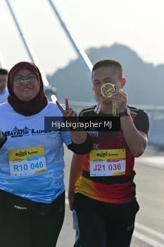 Runner Photo 2134217
