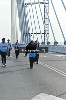 Runner Photo 2134247