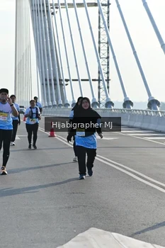 Runner Photo 2134254