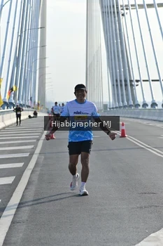 Runner Photo 2134302