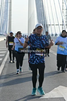 Runner Photo 2134323