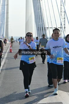 Runner Photo 2134341