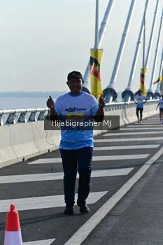 Runner Photo 2134513