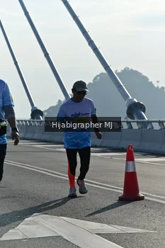 Runner Photo 2134639
