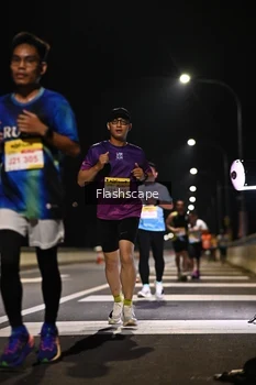 Runner Photo 2137095