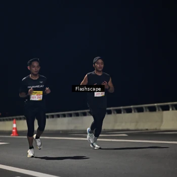 Runner Photo 2138365