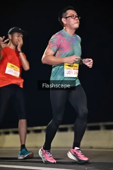 Runner Photo 2138540