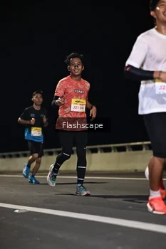 Runner Photo 2138585
