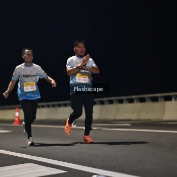 Runner Photo 2138654
