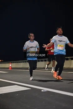 Runner Photo 2138657