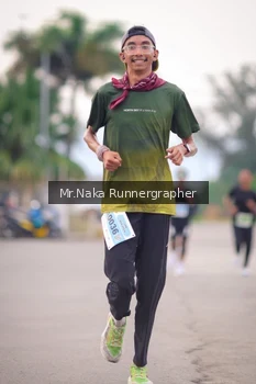 Runner Photo 2139940