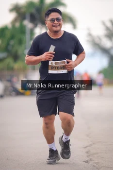 Runner Photo 2140005