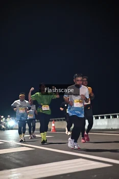 Runner Photo 2140555