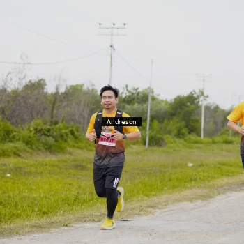 Runner Photo 2141000
