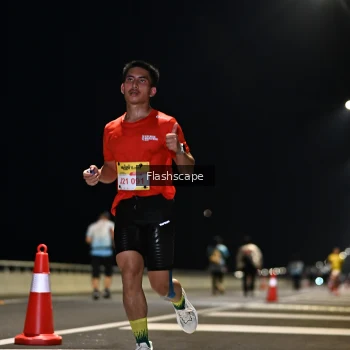 Runner Photo 2141019