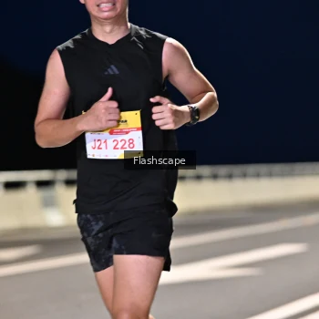Runner Photo 2141074