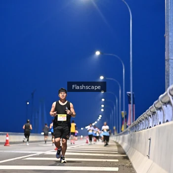 Runner Photo 2141234