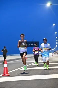 Runner Photo 2141358