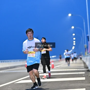Runner Photo 2141395