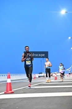 Runner Photo 2141474