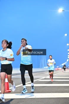 Runner Photo 2141495