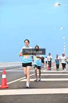 Runner Photo 2141836